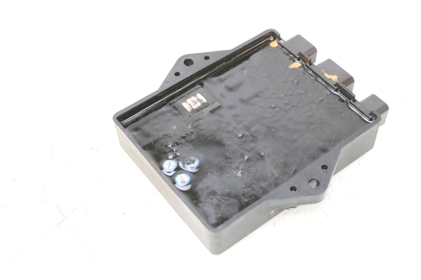 photo de BOITIER CDI YAMAHA WAVE RUNNER GP R 1200 (2000 - 2003) - Autre angle de vue