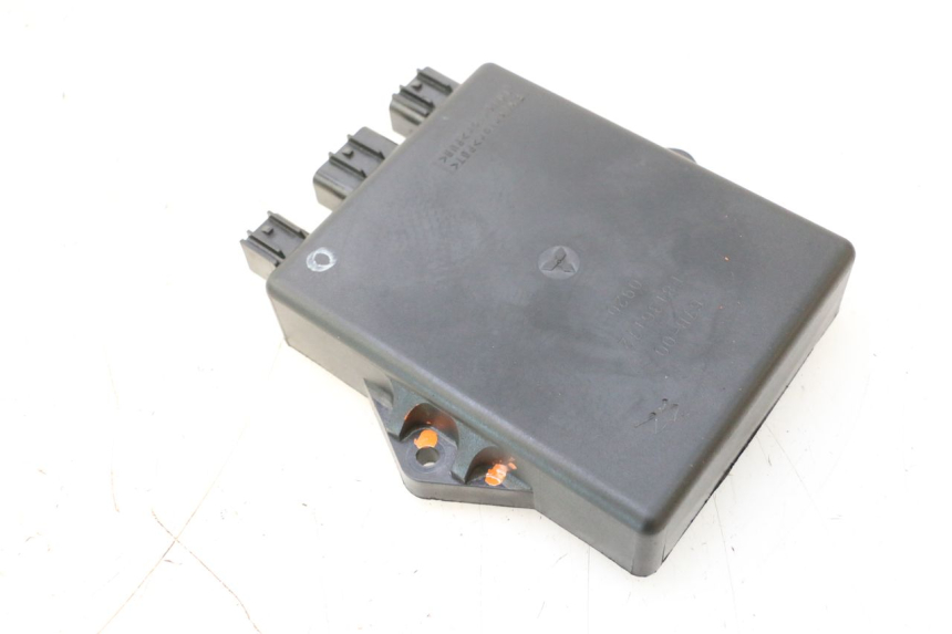photo de BOITIER CDI YAMAHA WAVE RUNNER GP R 1200 (2000 - 2003) - Points de fixation