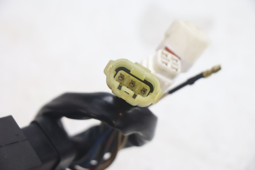 photo de BOITIER CDI YAMAHA YP MAJESTY 125 (2002 - 2006) - Points de fixation