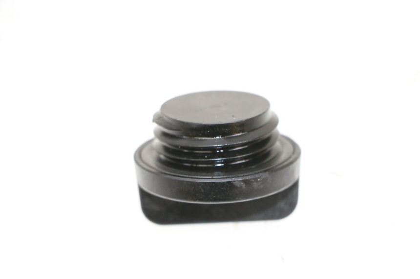 photo de BOUCHON CARTER HUILE YAMAHA FJR ABS 1300 (2006 - 2012) - Détail de la pièce