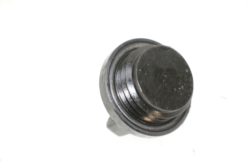 photo de BOUCHON CARTER HUILE YAMAHA FJR ABS 1300 (2006 - 2012) - Zoom état d’usage