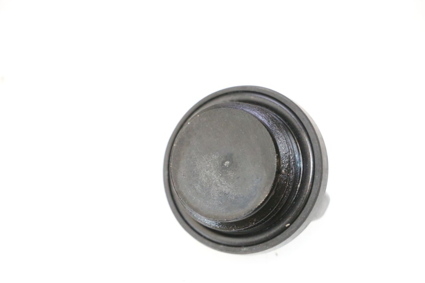 photo de BOUCHON CARTER HUILE YAMAHA FJR 1300 (2001 - 2005) - Zoom état d’usage