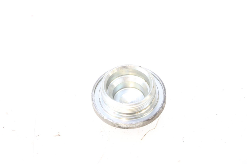 photo de BOUCHON CARTER HUILE PIAGGIO MP3 125 (2006 - 2014) - Autre angle de vue