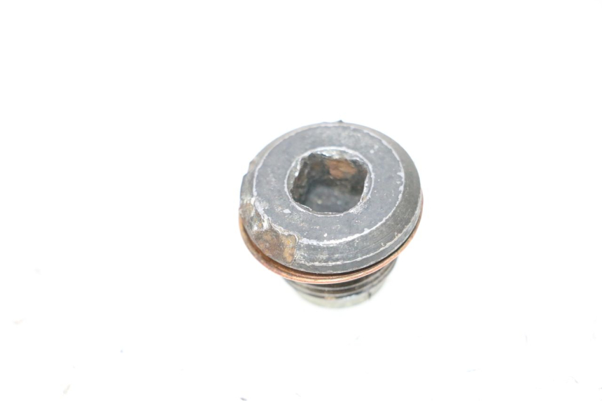 photo de BOUCHON CARTER HUILE PEUGEOT SATELIS COMPRESSOR K15 125 (2006 - 2009) - Zoom état d’usage