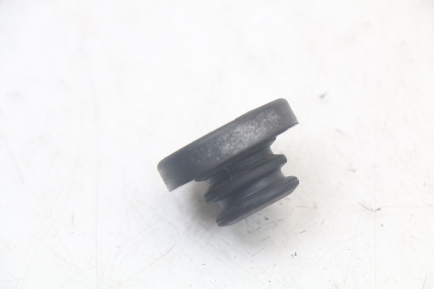 photo de BOUCHON CARTER HUILE SUZUKI SV N 650 (1999 - 2002)