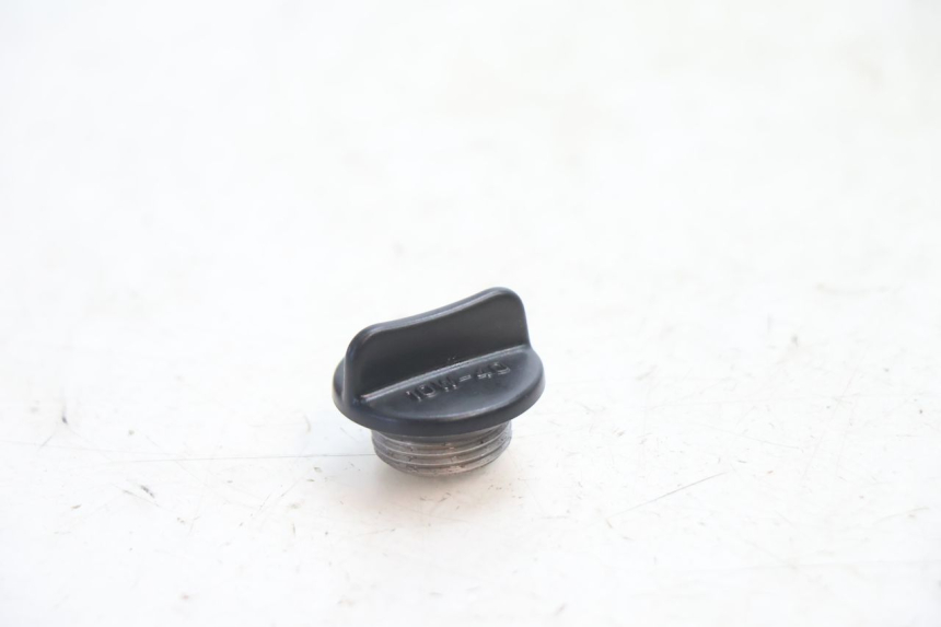 photo de BOUCHON CARTER HUILE SUZUKI SV S 650 (1999 - 2002) - Vue principale