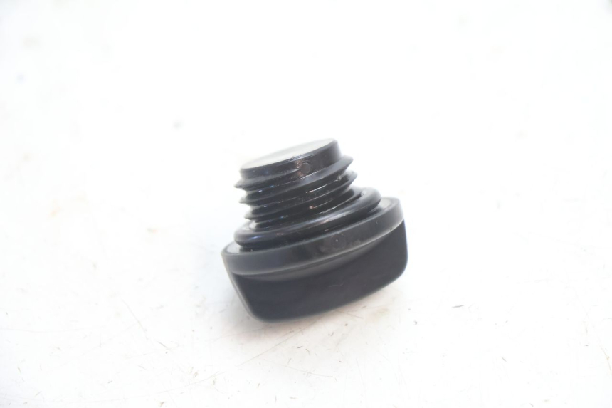 photo de BOUCHON CARTER HUILE HONDA VFR FI RC46 800 (1998 - 2001) - Zoom état d’usage