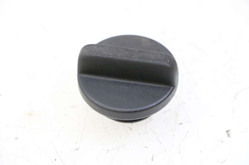 photo de BOUCHON CARTER HUILE YAMAHA FZ6 FAZER S2 600 (2007 - 2011)
