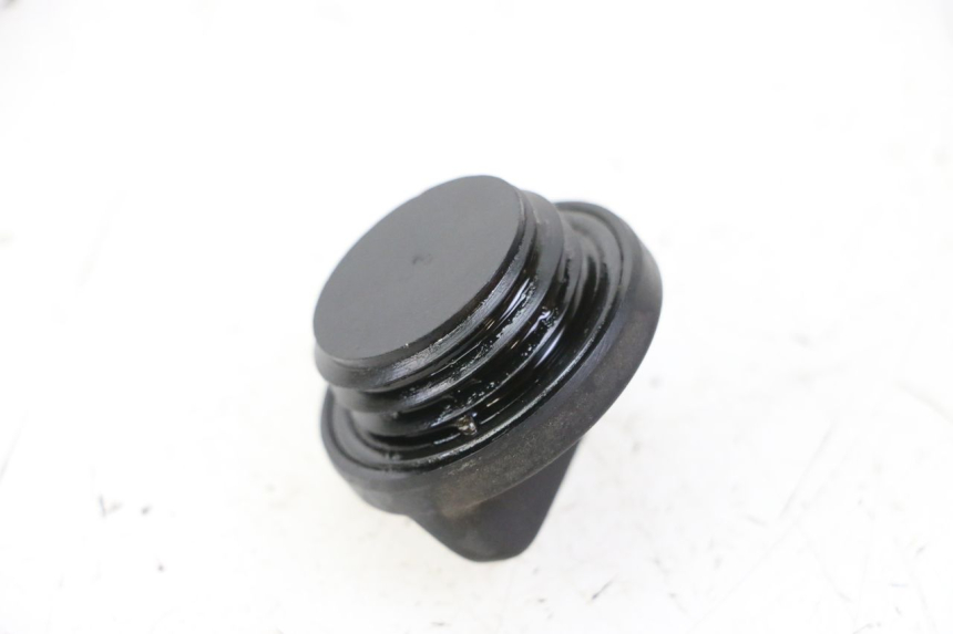 photo de BOUCHON CARTER HUILE YAMAHA FZ6 FAZER S2 600 (2007 - 2011)