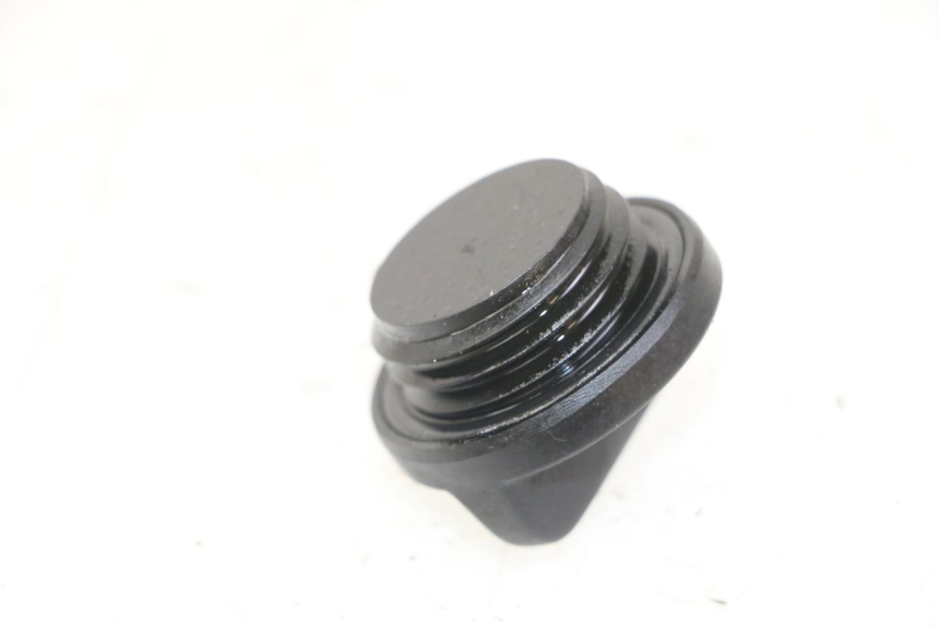photo de BOUCHON CARTER HUILE YAMAHA FZS FAZER 600 (2001 - 2003)