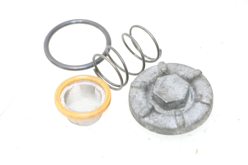 photo de BOUCHON CARTER HUILE YAMAHA YP MAJESTY 125 (2002 - 2006) - Vue principale