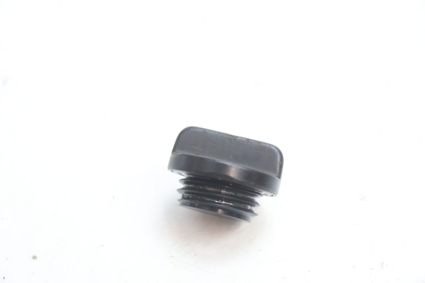 photo de BOUCHON CARTER HUILE YAMAHA YZF R GENESIS 750 (1993 - 1998) - Vue principale