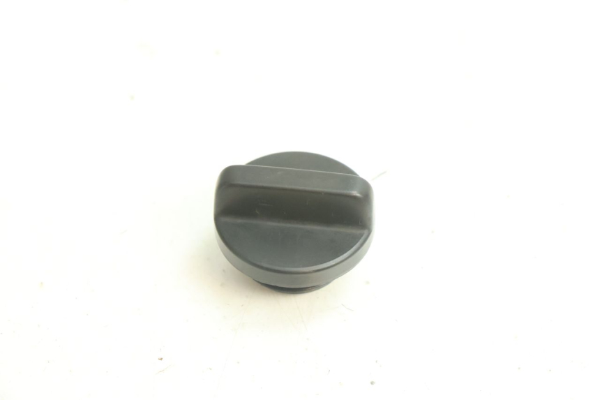 photo de BOUCHON CARTER HUILE YAMAHA YZF R6 600 (2008 - 2009) - Détail de la pièce
