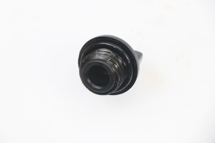 photo de BOUCHON CARTER HUILE YAMAHA YZF YZ-F 450 (2006 - 2009)