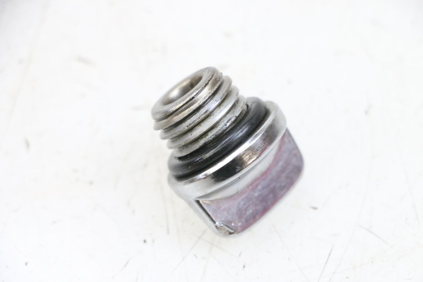 photo de BOUCHON CARTER HUILE KYMCO ZING 125 (1997 - 2003) - Autre angle de vue