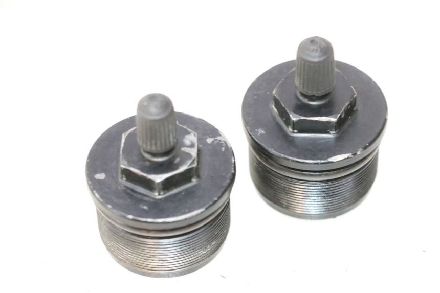 photo de BOUCHON FOURCHE SUZUKI DR S 600 (1985 - 1989) - Autre angle de vue