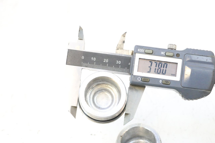 photo de BOUCHON FOURCHE KAWASAKI ER-6 ER6 F ABS 650 (2012 - 2016) - Détail de la pièce
