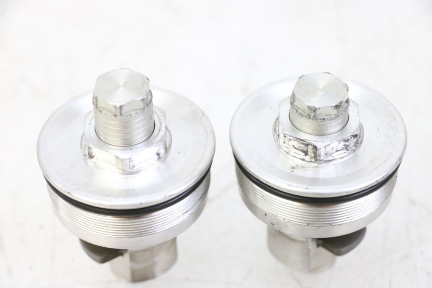photo de BOUCHON FOURCHE SUZUKI GSR 750 (2011 - 2017)