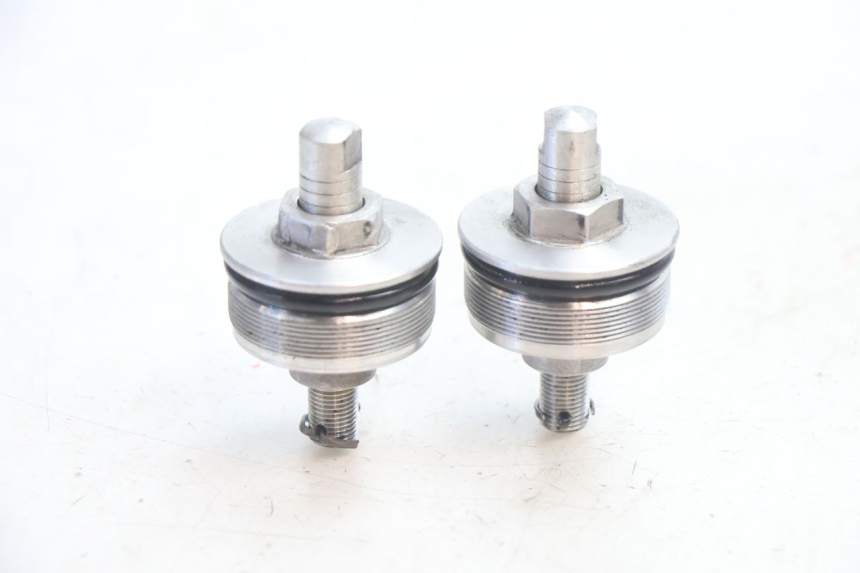 photo de BOUCHON FOURCHE SUZUKI GSR 600 (2005 - 2012) - Vue principale
