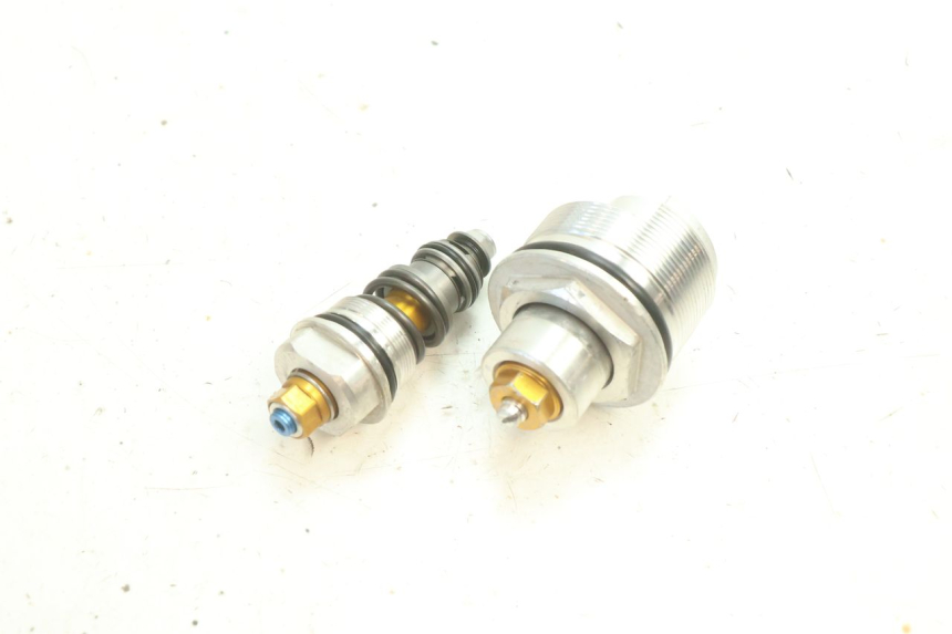 photo de BOUCHON FOURCHE YAMAHA YZF R6 600 (2008 - 2009) - Zoom état d’usage