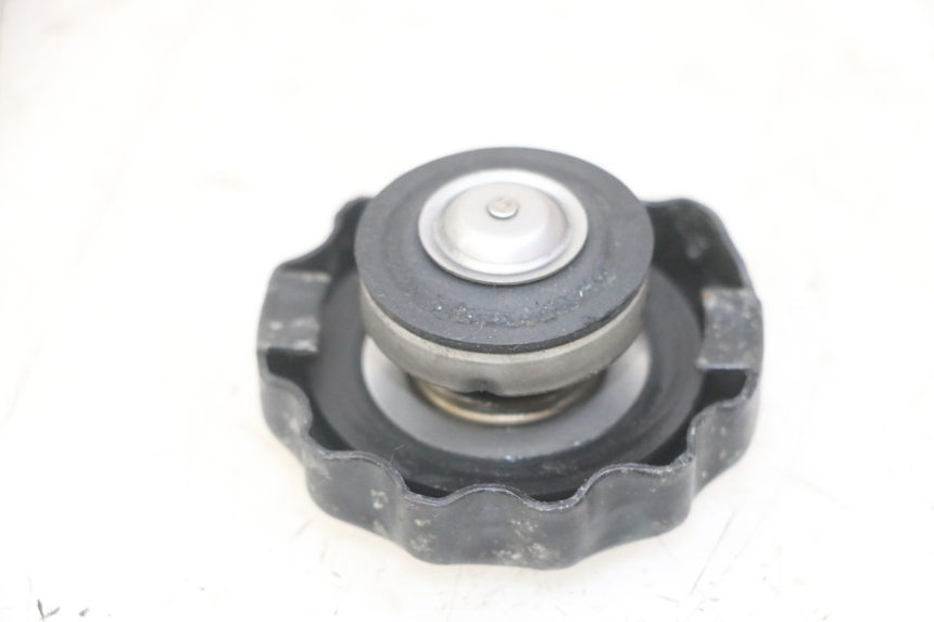 photo de BOUCHON RADIATEUR HONDA CBF 500 (2004 - 2007)