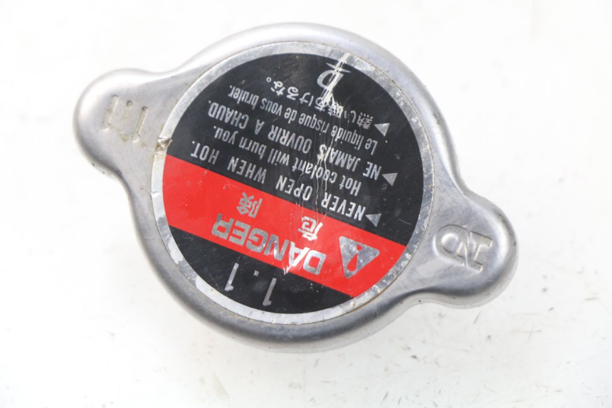 photo de BOUCHON RADIATEUR HONDA CRF CR-F 450 (2005 - 2008)