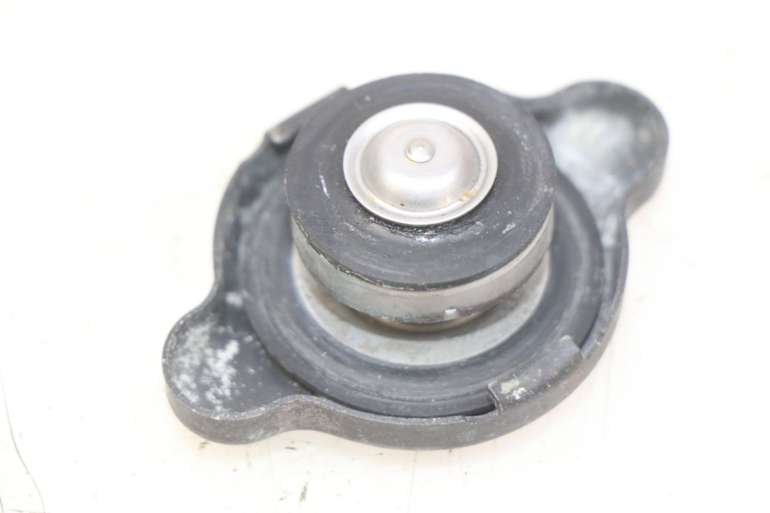 photo de BOUCHON RADIATEUR HONDA CRF CR-F 450 (2009 - 2012)