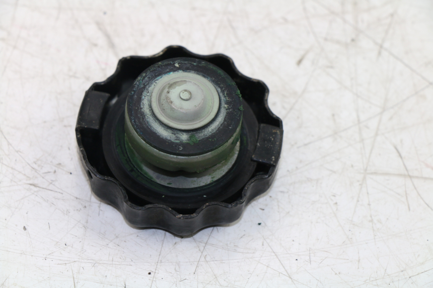 photo de BOUCHON RADIATEUR DUCATI ST3 992 (2006 - 2008)