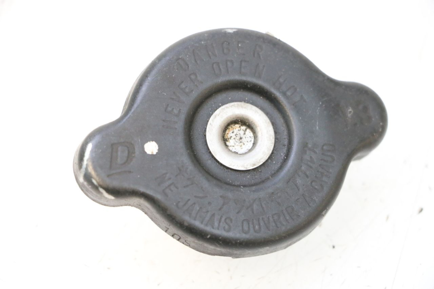 photo de BOUCHON RADIATEUR KAWASAKI ER-6 ER6 F ABS 650 (2012 - 2016) - Détail de la pièce