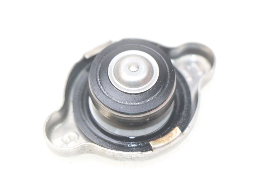 photo de BOUCHON RADIATEUR YAMAHA FJR ABS 1300 (2016 - 2020)