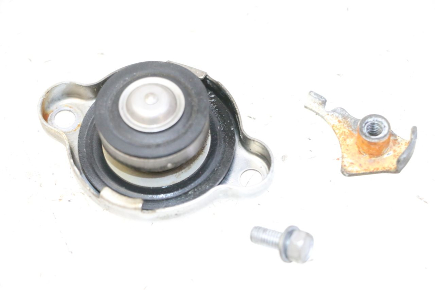 photo de BOUCHON RADIATEUR YAMAHA FZ6 FAZER S2 600 (2007 - 2011)