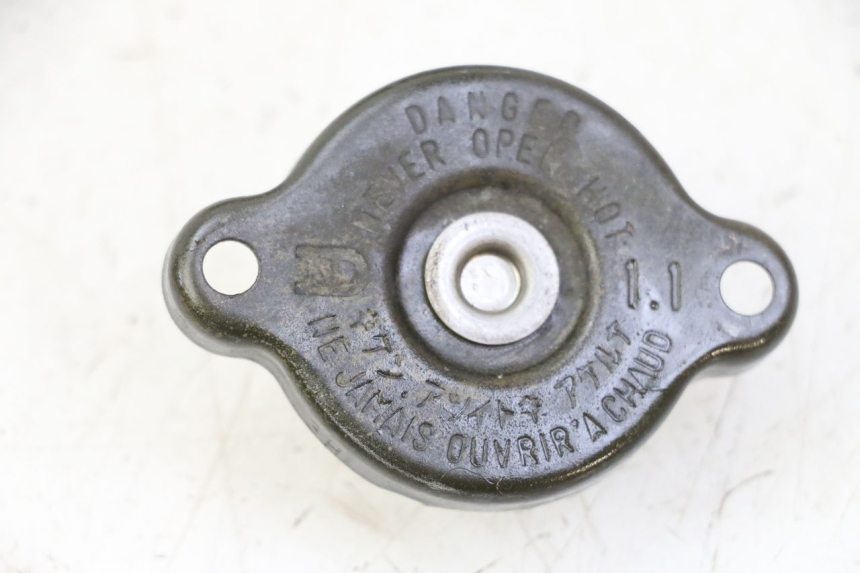 photo de BOUCHON RADIATEUR YAMAHA FZ6 N FAZER 600 (2004 - 2006)