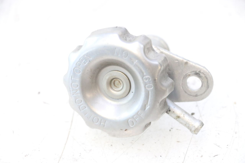 photo de BOUCHON RADIATEUR NECO GPX LC 2T 50 (2014 - 2018) - Autre angle de vue