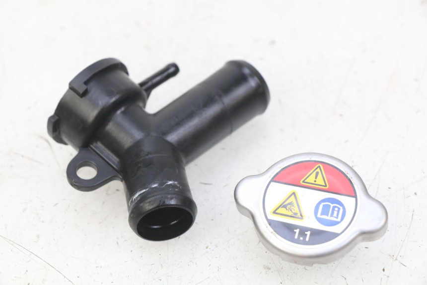 photo de BOUCHON RADIATEUR HONDA CB R 1000 (2018 - 2023)