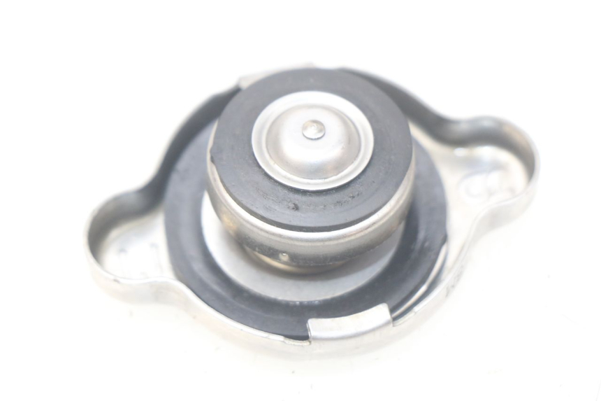 photo de BOUCHON RADIATEUR HONDA CRF 250 (2010 - 2013)