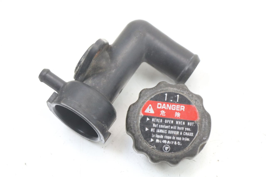photo de BOUCHON RADIATEUR HONDA NTV DEAUVILLE 650 (1998 - 2001)