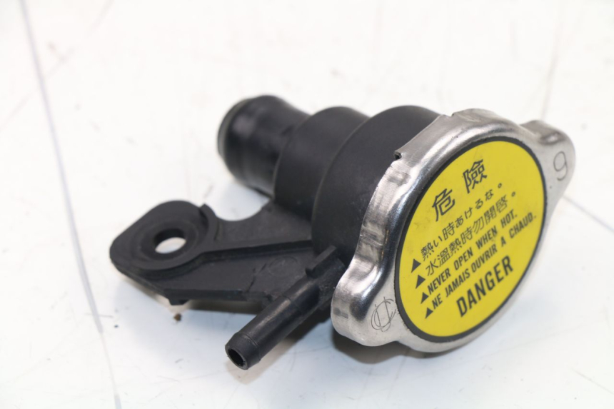photo de BOUCHON RADIATEUR KAWASAKI J300 300 (2014 - 2017)