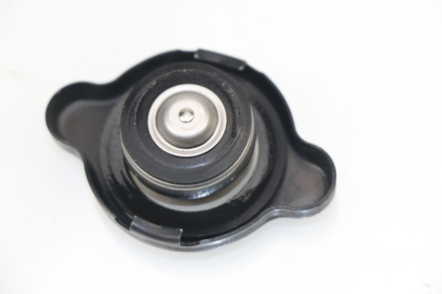 photo de BOUCHON RADIATEUR KAWASAKI Z800 Z ABS 800 (2013 - 2017)