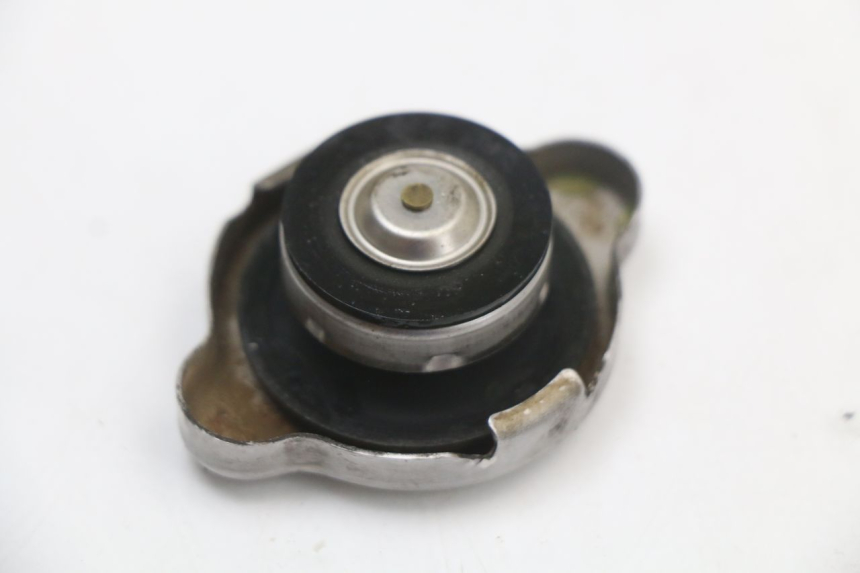 photo de BOUCHON RADIATEUR KAWASAKI KX 85 (2014 - 2021)