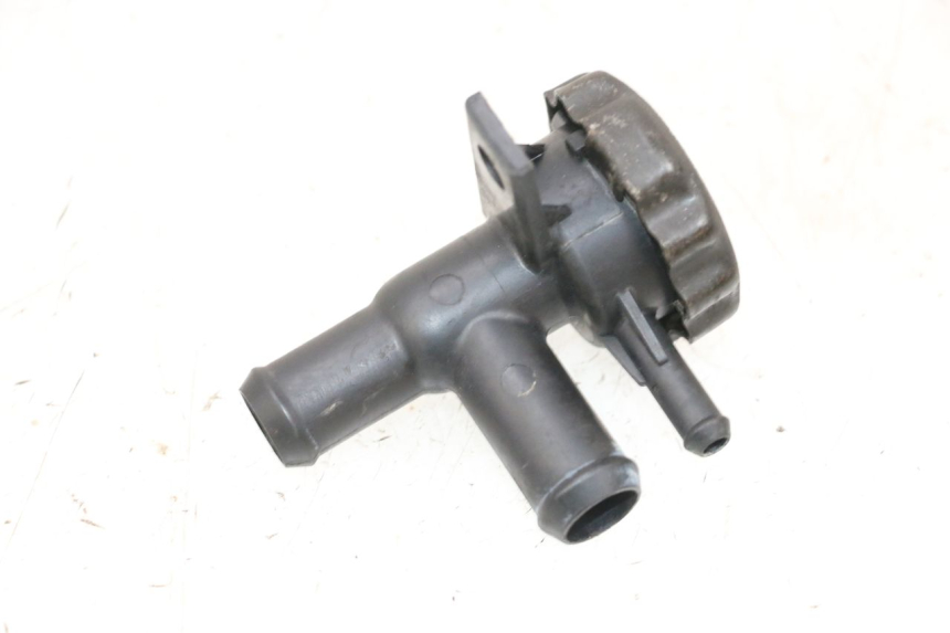 photo de BOUCHON RADIATEUR HONDA NSR R 125 (1994 - 2003) - Autre angle de vue