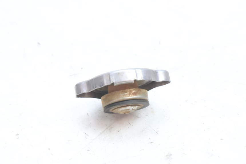 photo de BOUCHON RADIATEUR HONDA SH 125 (2001 - 2003) - Détail de la pièce