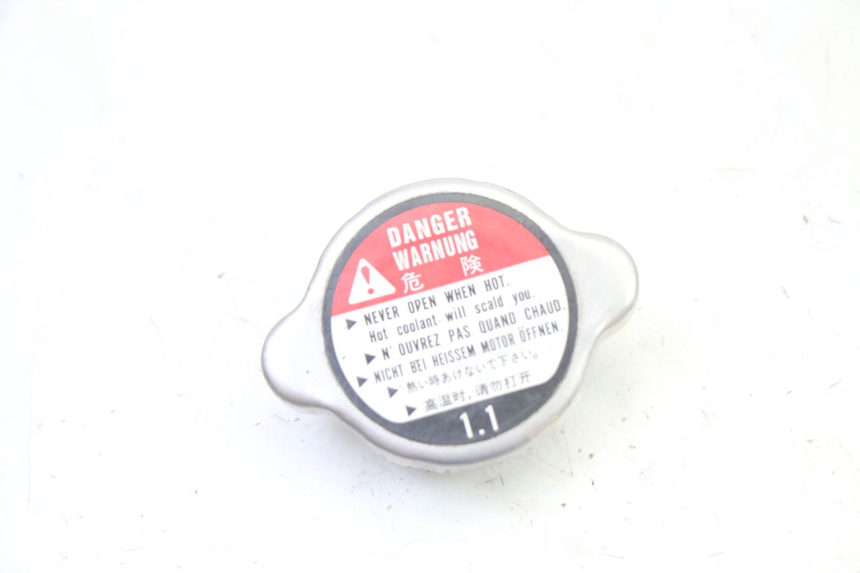 photo de BOUCHON RADIATEUR HONDA ST PAN EUROPEAN 1300 (2002 - 2013)