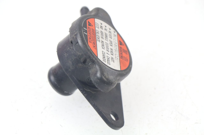 photo de BOUCHON RADIATEUR SUZUKI AN BURGMAN 400 (2006 - 2010)