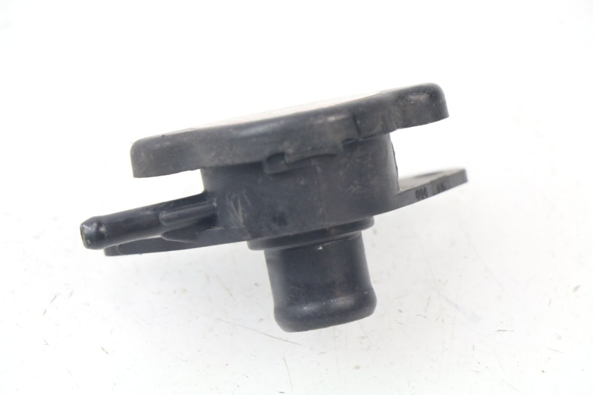 photo de BOUCHON RADIATEUR SUZUKI AN BURGMAN 400 (2006 - 2010)