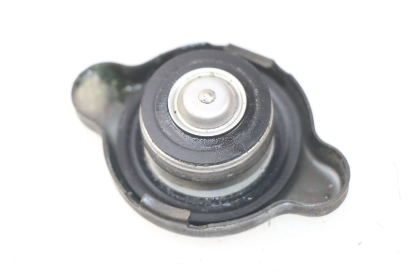 photo de BOUCHON RADIATEUR SUZUKI UC EPICURO 125 (1999 - 2003)