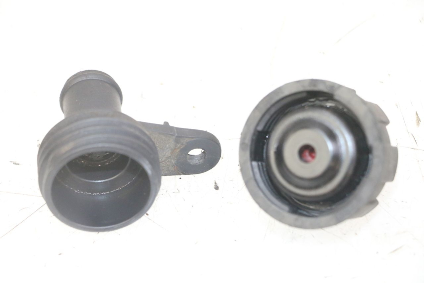 photo de BOUCHON RADIATEUR YAMAHA X-MAX XMAX 125 (2010 - 2014)