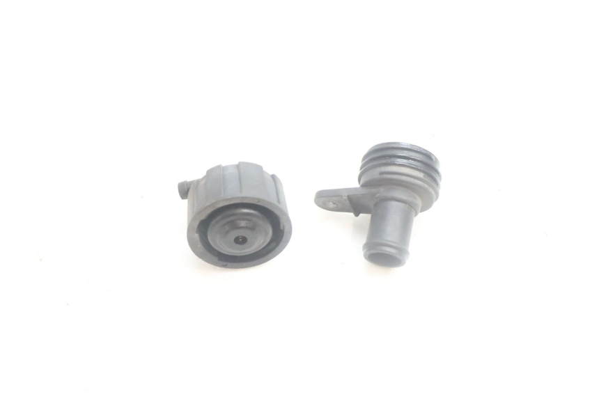 photo de BOUCHON RADIATEUR YAMAHA XMAX X-MAX 125 (2006 - 2009) - Zoom état d’usage