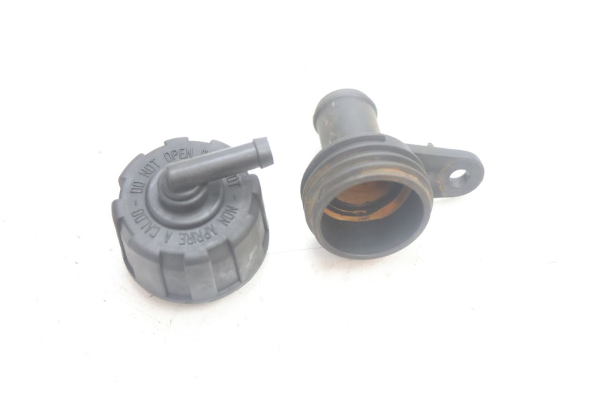 photo de BOUCHON RADIATEUR YAMAHA XMAX X-MAX 125 (2006 - 2009) - Détail de la pièce