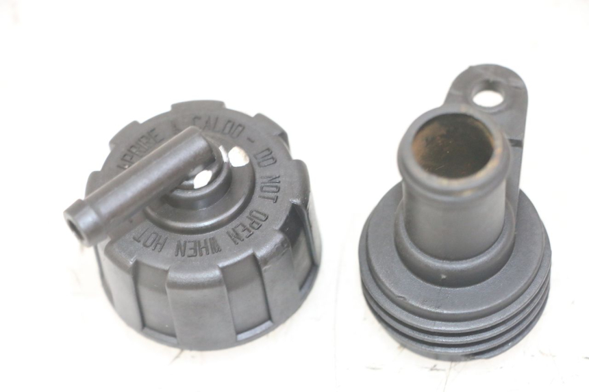 photo de BOUCHON RADIATEUR YAMAHA XMAX X-MAX 125 (2006 - 2009)