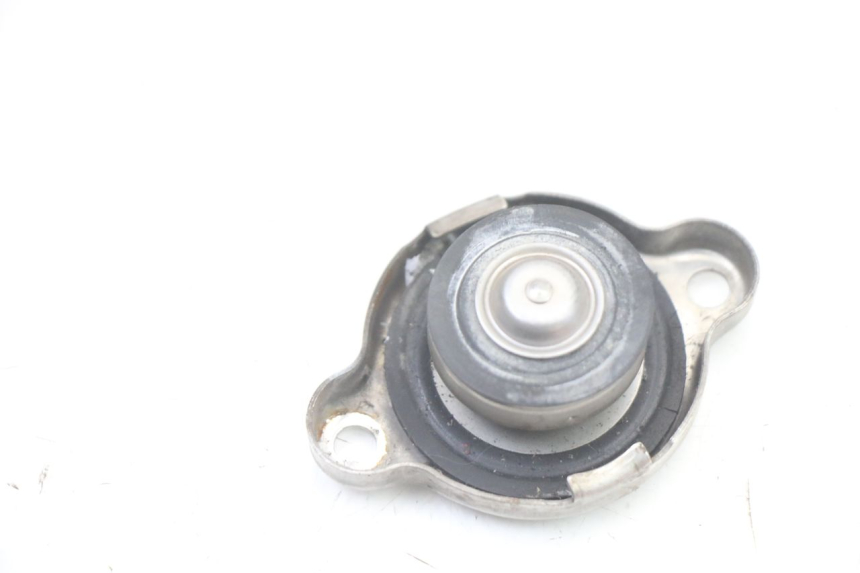 photo de BOUCHON RADIATEUR YAMAHA FZ6 FAZER S2 600 (2007 - 2011)